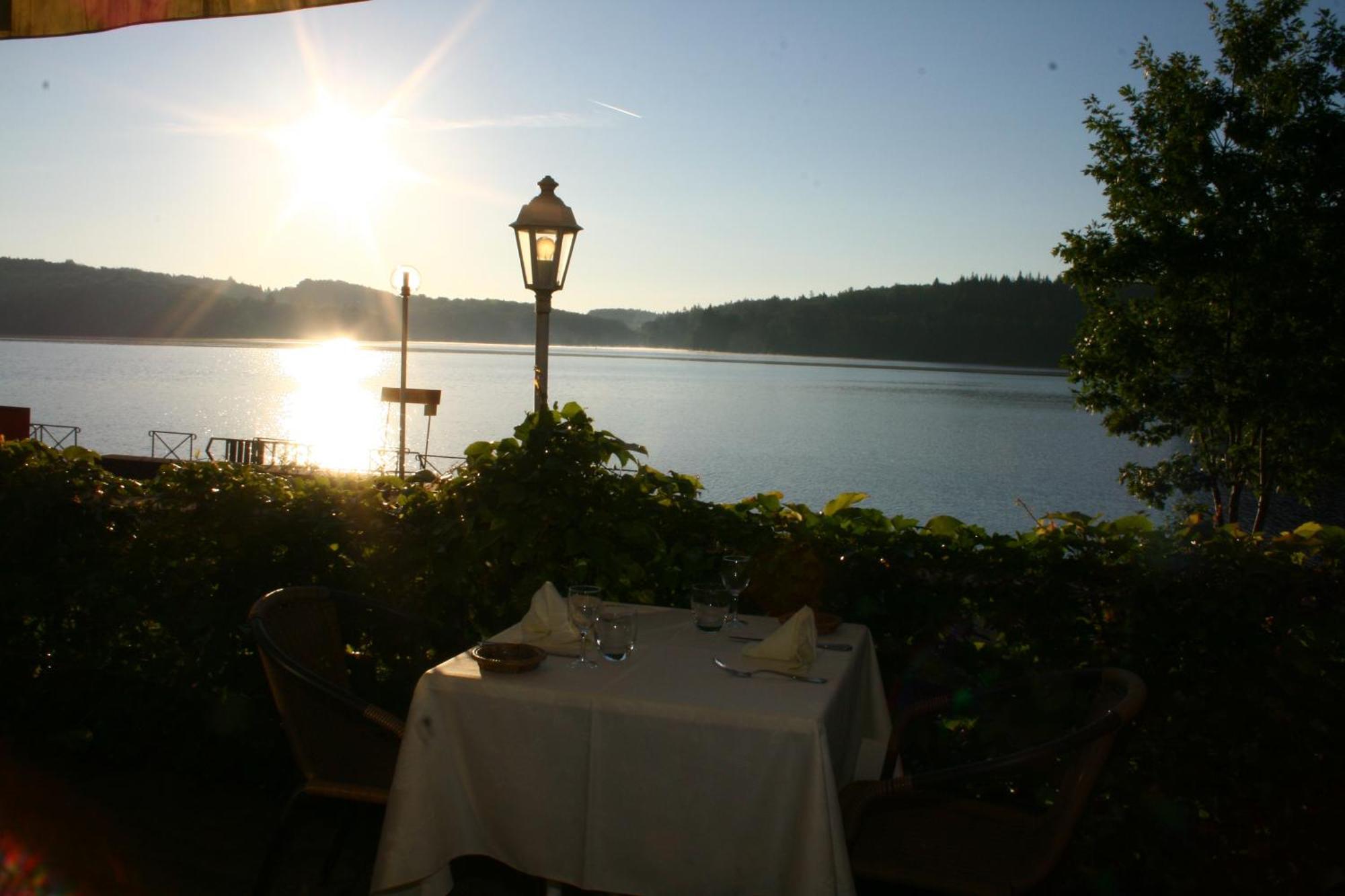 Logis Hotel Du Lac 누빅 외부 사진