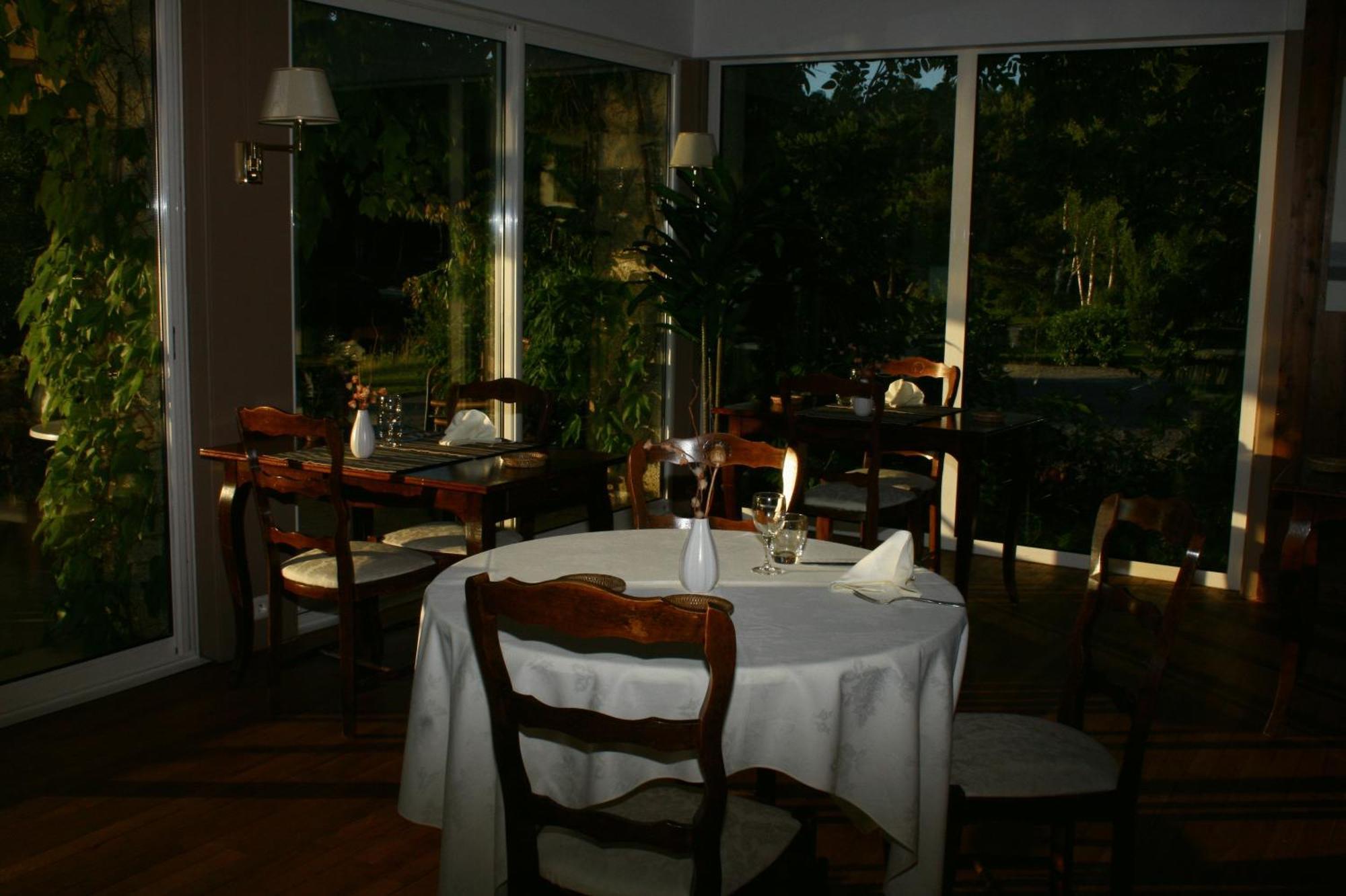 Logis Hotel Du Lac 누빅 외부 사진