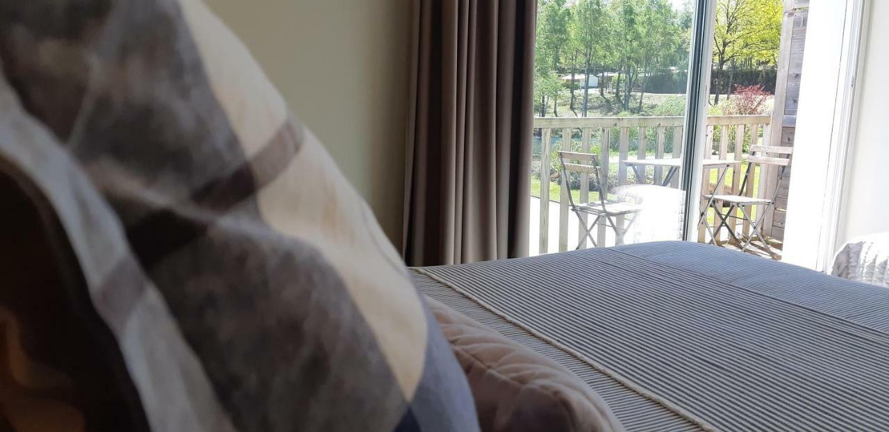Logis Hotel Du Lac 누빅 외부 사진