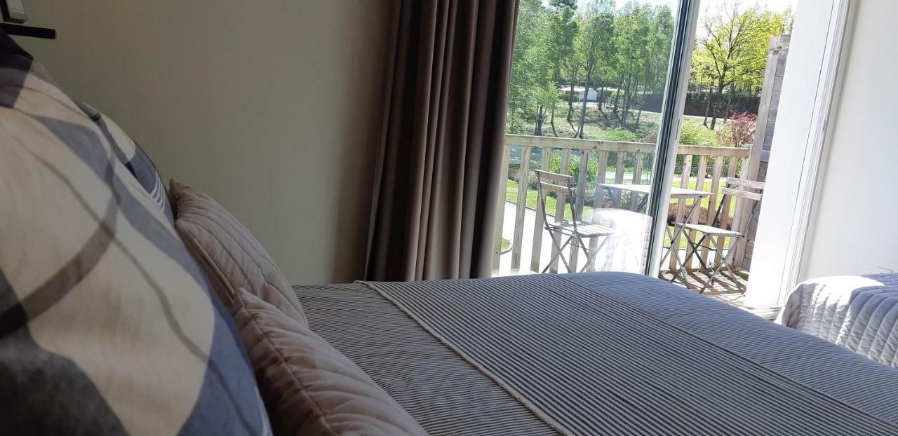 Logis Hotel Du Lac 누빅 외부 사진