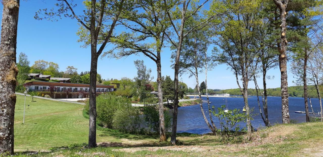 Logis Hotel Du Lac 누빅 외부 사진